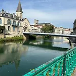 Le Petit Kiosque - Terrasse Parking & Local Velo شقة