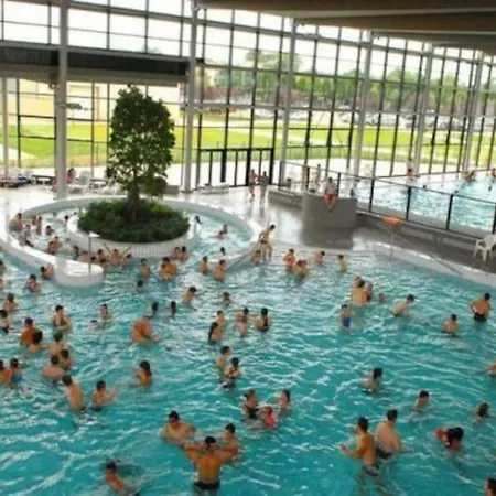 Le Petit Kiosque - Terrasse Parking & Local Velo アパート