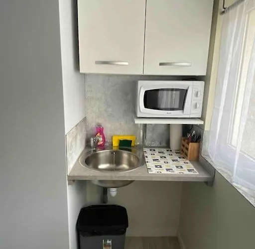 Le Petit Kiosque - Terrasse Parking & Local Velo アパート