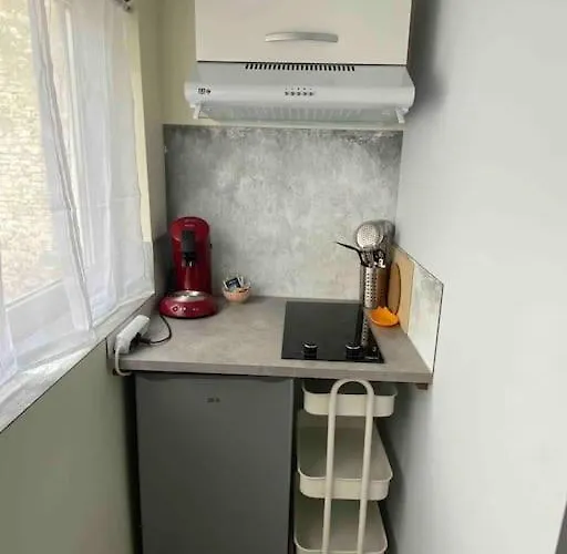 Le Petit Kiosque - Terrasse Parking & Local Velo *