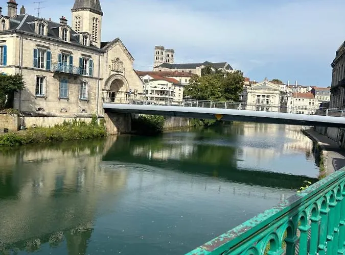 Le Petit Kiosque - Terrasse Parking & Local Velo アパート